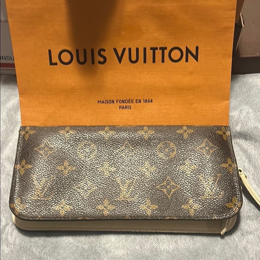 Louis Vuitton Monogram Insolite Wallet w/Cream Interior